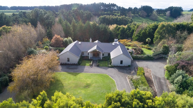 931B Reid Line East, Bunnythorpe, Hiwinui - Carousel 1