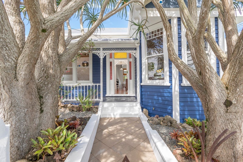 2/10 Ariki Street, Grey Lynn, Auckland - Carousel 1