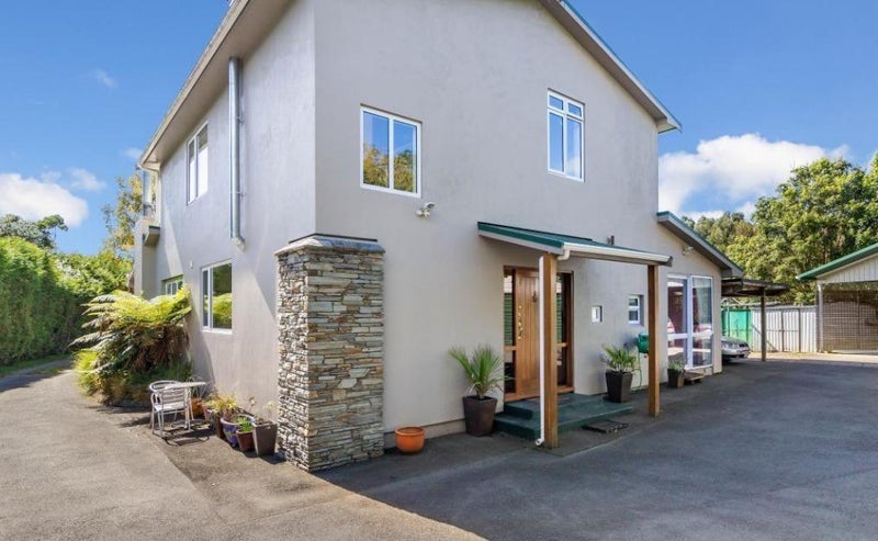 160 Katherine Mansfield Drive, Whitemans Valley, Upper Hutt - Carousel 1