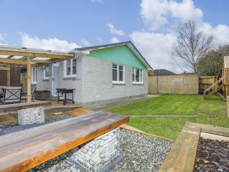 19B CLOUSTON PARK RD, CENTRAL, UPPER HUTT - Carousel 1