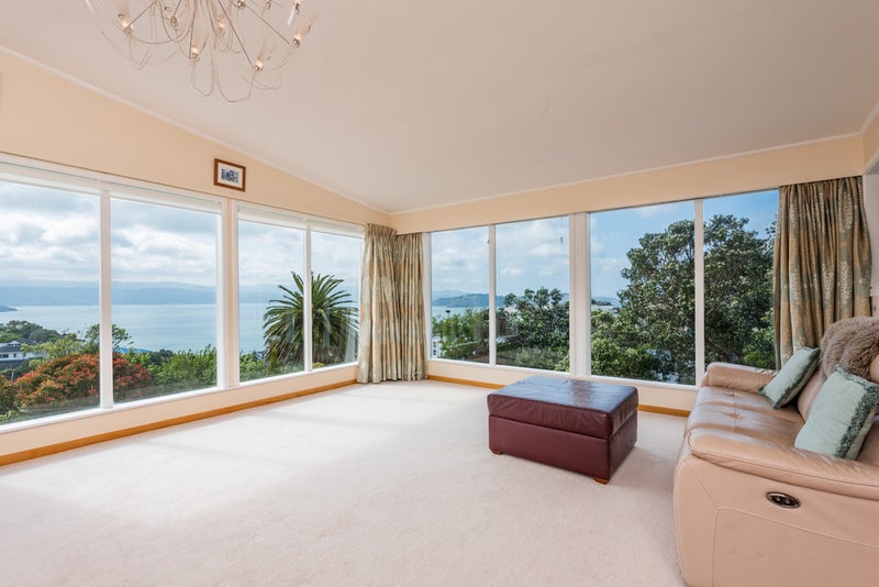 10 Lohia Street, Khandallah, Wellington - Carousel 1