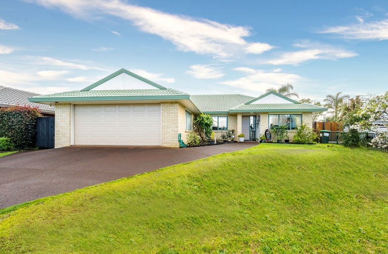 36 Bob Charles Drive, Golflands, Auckland - Carousel 1