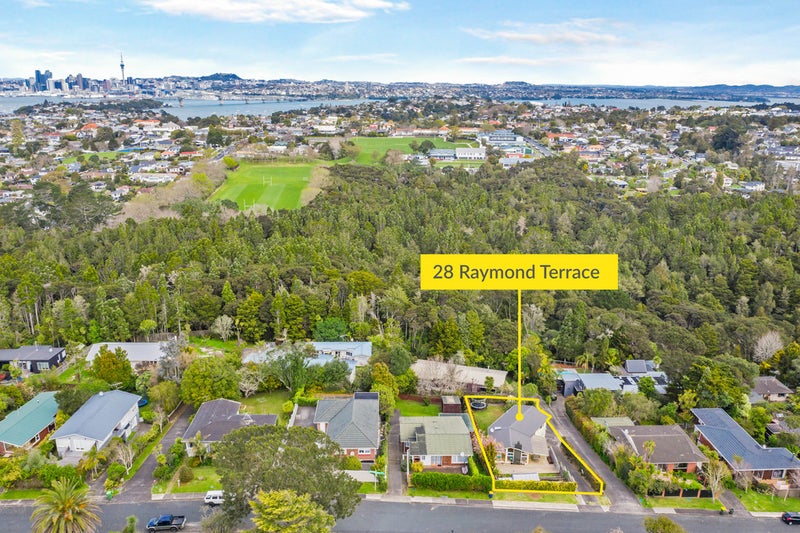 28 Raymond Terrace, Northcote, Auckland - Carousel 1