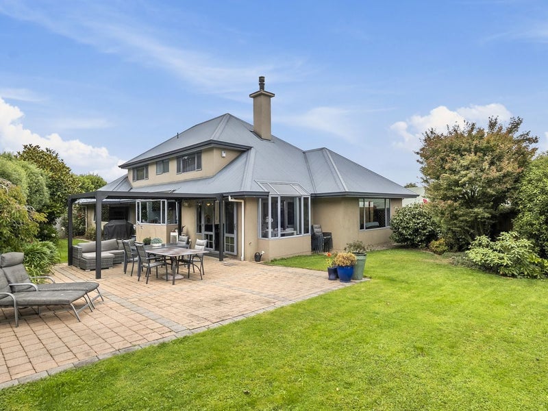 6 Freeman Close, Abbotsford, Dunedin - Carousel 1