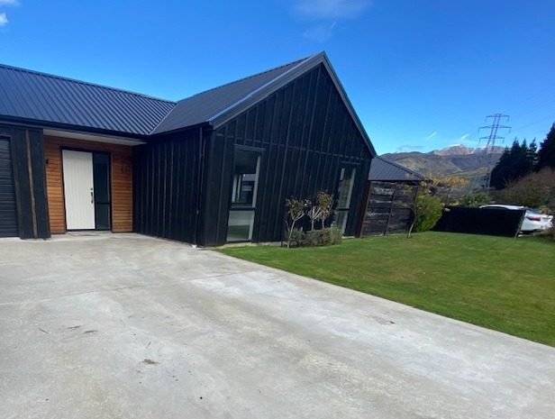 38 Toni's Terrace, Lower Shotover, Queenstown - Carousel 1