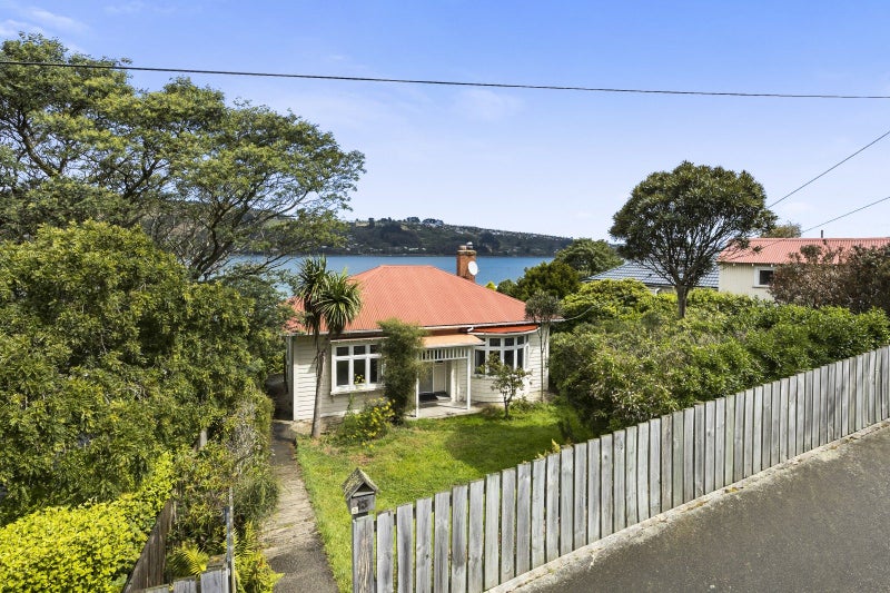 13 Athol Place, Ravensbourne, Dunedin - Carousel 2