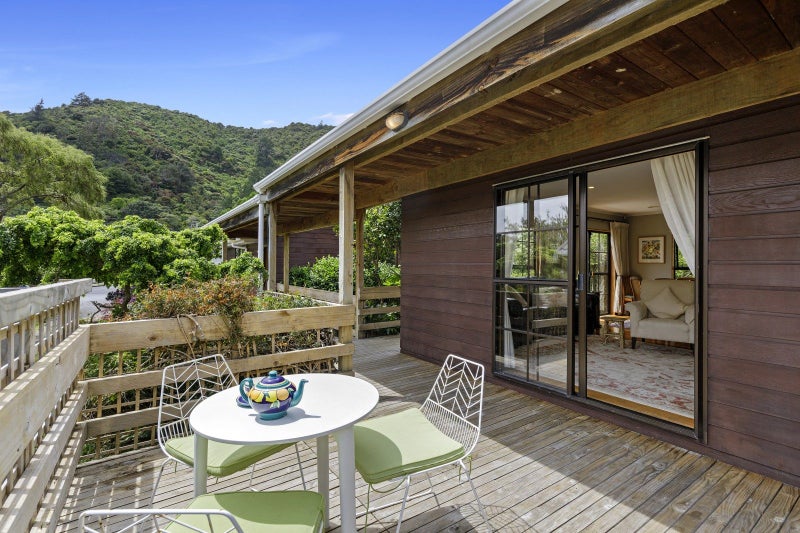 1/97 Norton Park Grove, Waterloo, Lower Hutt - Carousel 2