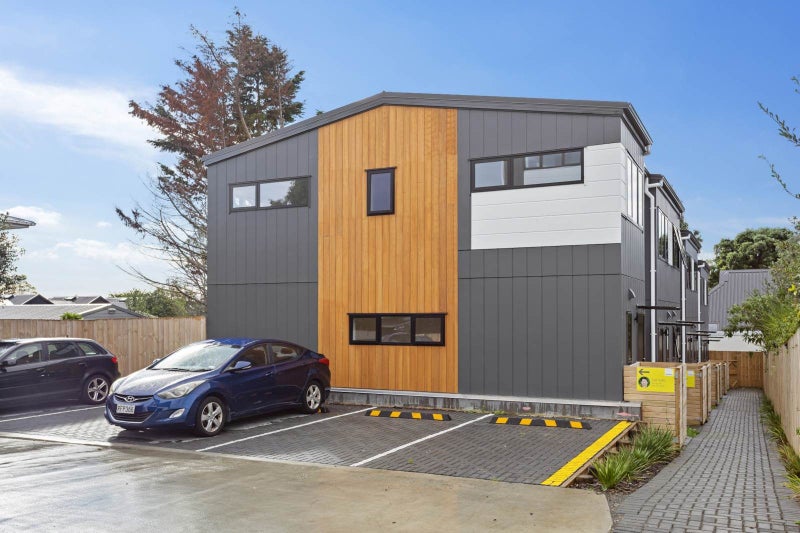 58 Waipani Road, Te Atatu Peninsula, Auckland - Carousel 15