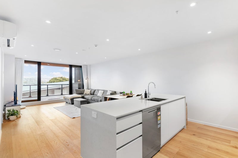 205/158 Onehunga Mall, Onehunga, Auckland - Carousel 1