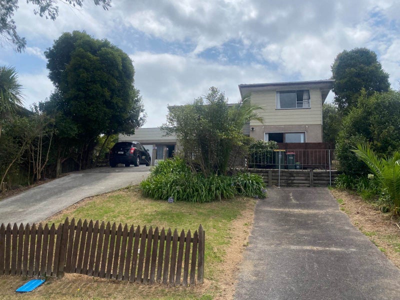 47 Lewisham Street, Highland Park, Auckland - Carousel 2