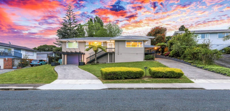 16 Judkins Crescent, Cockle Bay, Auckland - Carousel 1