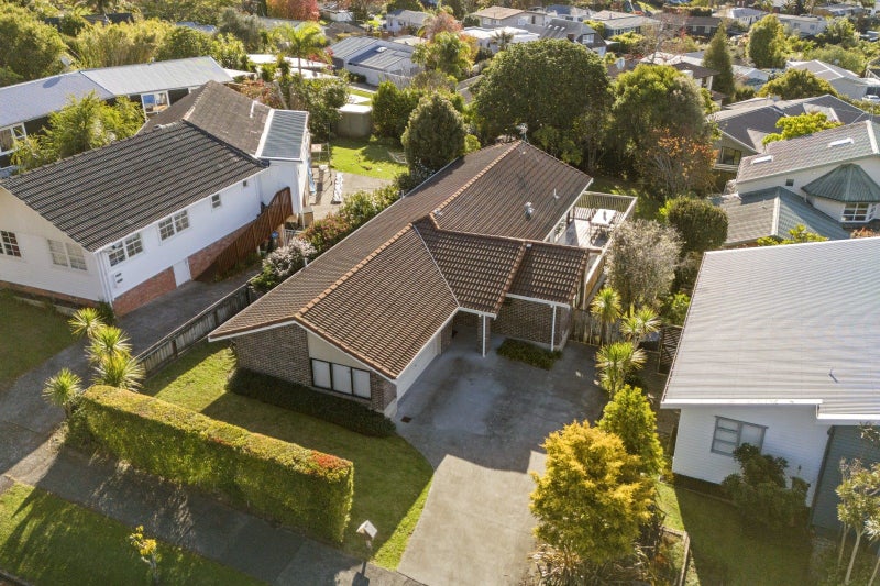 45 Pembroke Crescent, Glendowie, Auckland - Carousel 2