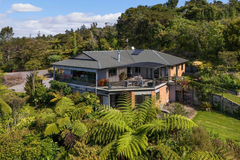 427 Lund Road, Katikati - Carousel 1