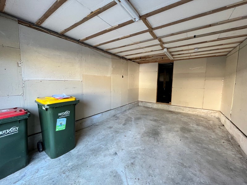 42 Viewmont Drive, Harbour View, Lower Hutt - Carousel 21