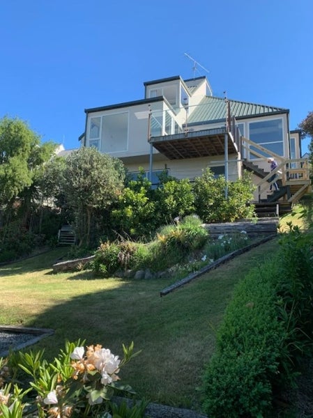11 Selleck Street, Mount Pleasant, Christchurch - Carousel 2