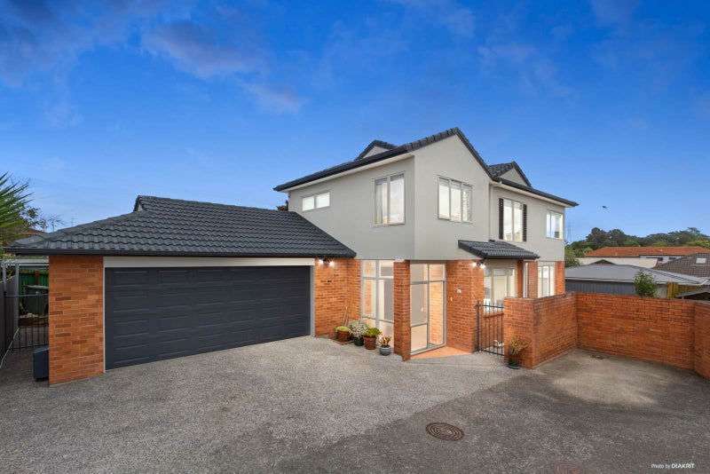 33A Rogan Street, Mount Roskill, Auckland - Carousel 1