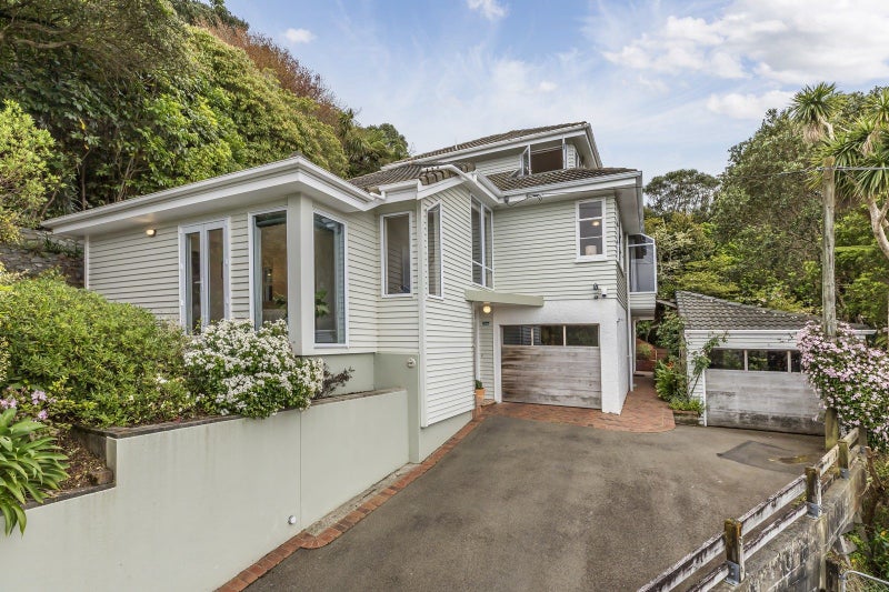 68 Chamberlain Road, Karori, Wellington - Carousel 1