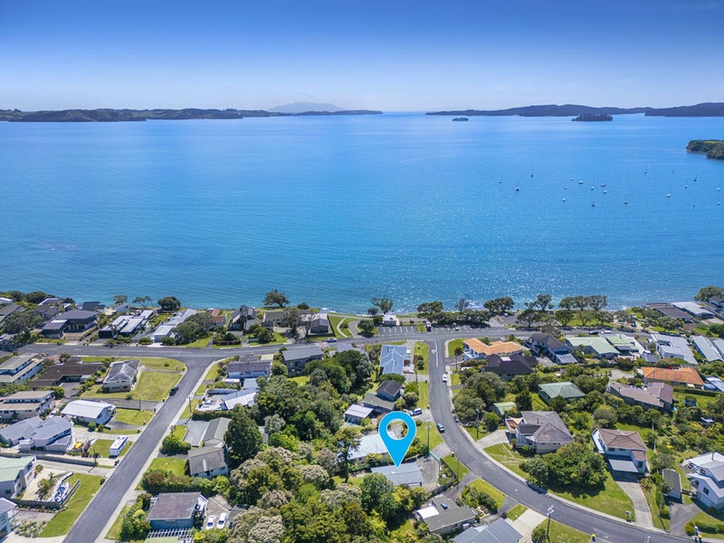 51 Deerness Crescent, Algies Bay, Warkworth - Carousel 1