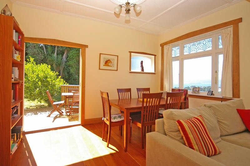 8 Raroa Crescent, Northland, Wellington - Carousel 2