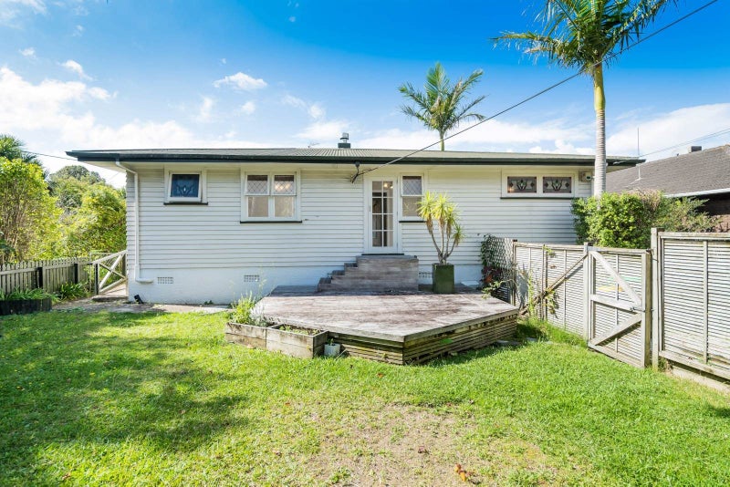 97 East Coast Road, Castor Bay, Auckland - Carousel 2