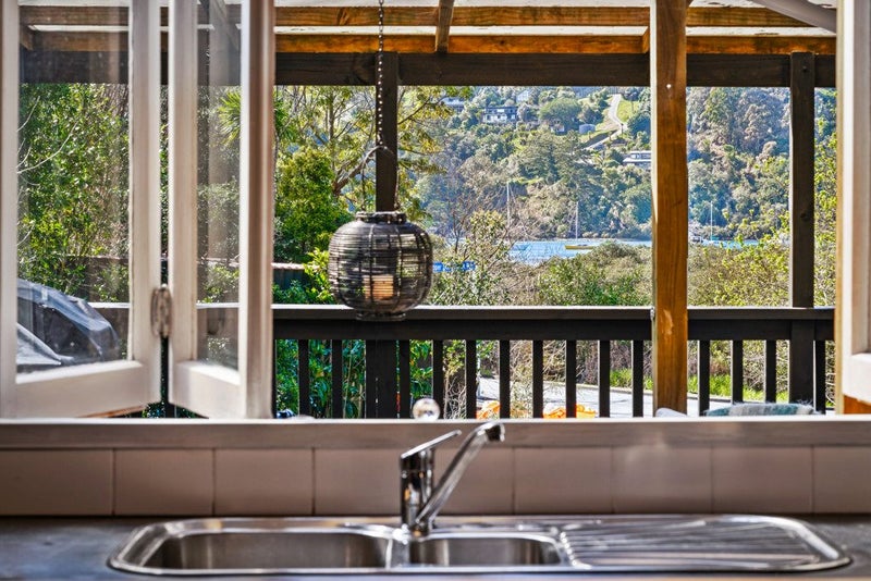 35 Duck Creek Road, Stillwater, Silverdale - Carousel 1