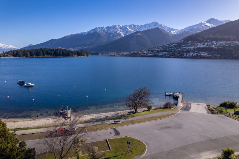 7 Bay View Road, Kelvin Heights, Queenstown - Carousel 1