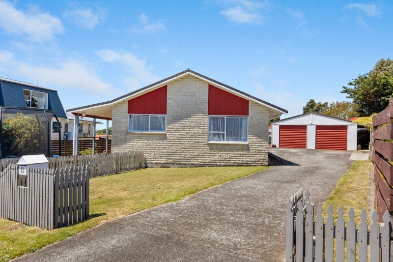 15 Virginia Place, Whalers Gate, New Plymouth - Carousel 2