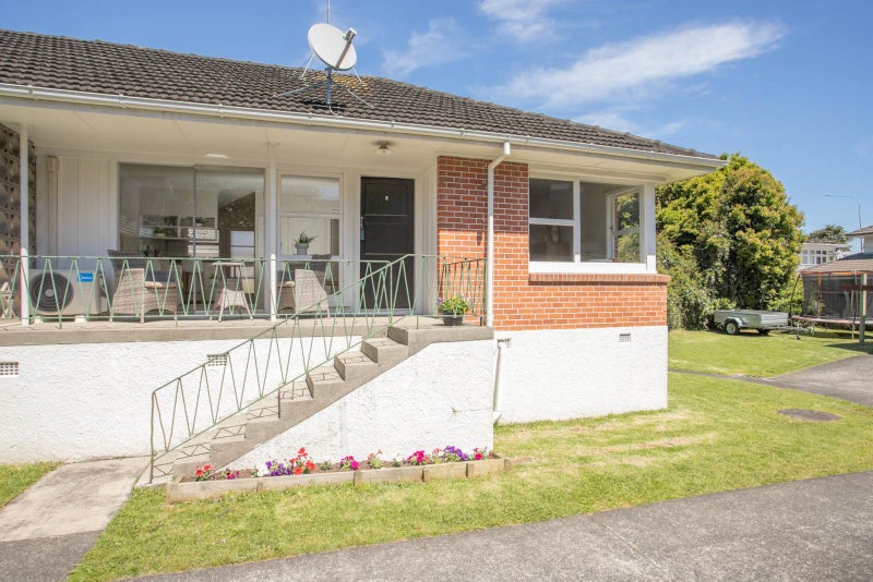 3/2 Ellerslie Park Road, Ellerslie, Auckland - Carousel 1