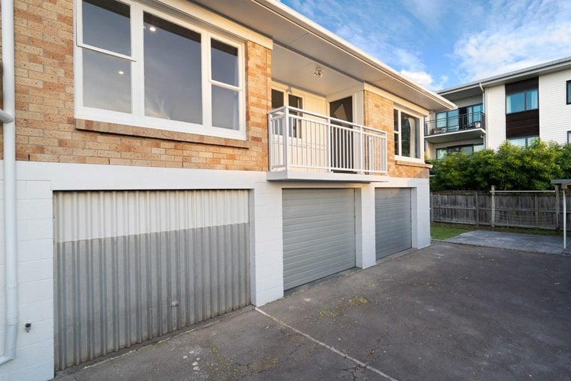 4/52 St Michaels Avenue, Point Chevalier, Auckland - Carousel 2