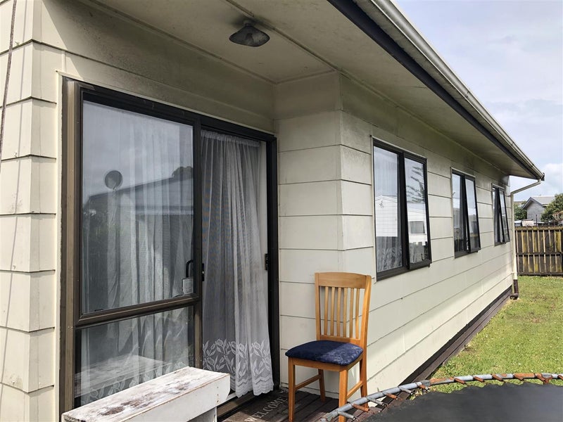 1/8 Trevor Hosken Drive, Wiri, Auckland - Carousel 2
