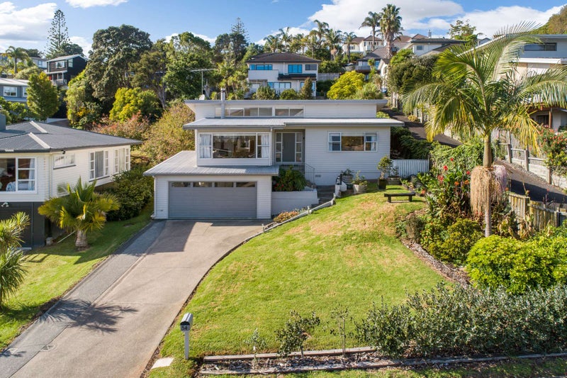 54 Newhaven Terrace, Mairangi Bay, Auckland - Carousel 2