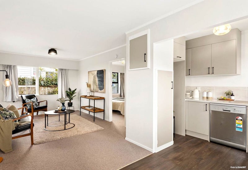 2/49 Western Springs Road, Western Springs, Auckland - Carousel 1