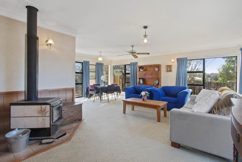 1/128 Rangitoto Road, Papatoetoe, Auckland - Carousel 1