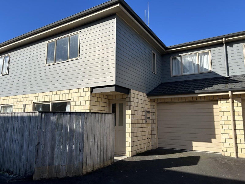 7 Gary John Lane, Frankton, Hamilton - Carousel 1