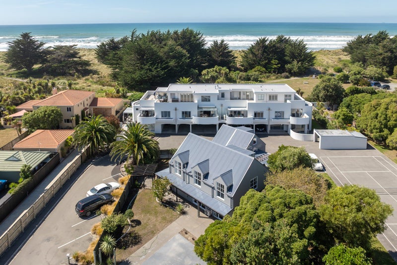 8/8 Ballance Street, Waimairi Beach, Christchurch - Carousel 1
