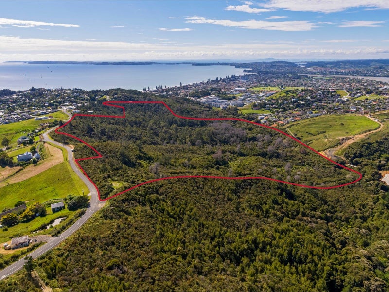 2 Hillcrest Road, Hatfields Beach, Orewa - Carousel 1