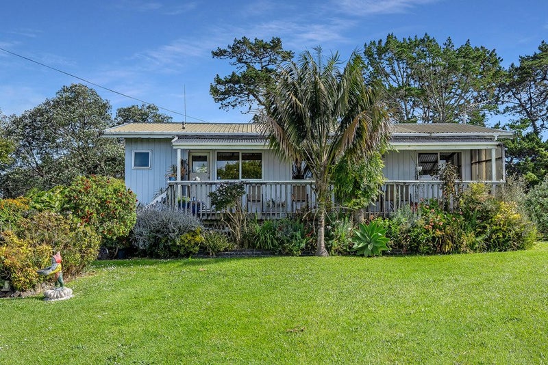 3 Cliff Lane, Waiuku - Carousel 2