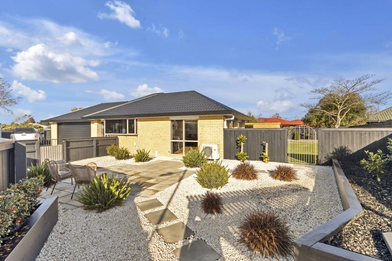 4 Bracken Common, Rolleston, Rolleston - Carousel 1