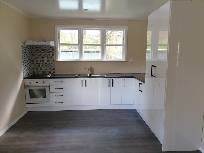 51 Bird Grove, Stokes Valley, Lower Hutt - Carousel 1