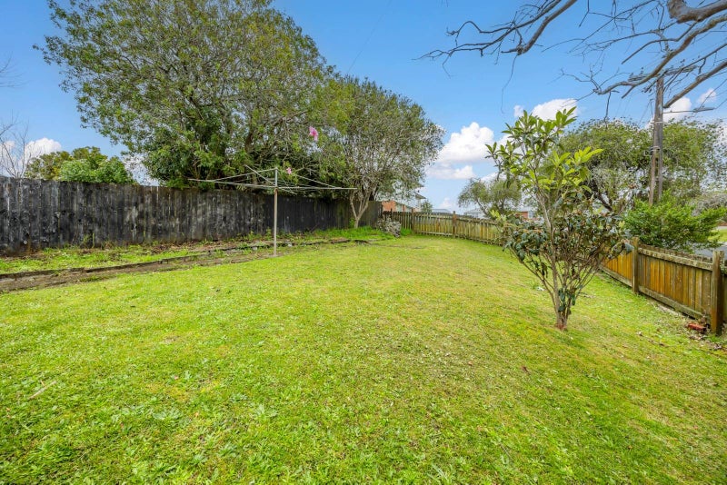 14 Dickey Street, New Windsor, Auckland - Carousel 2