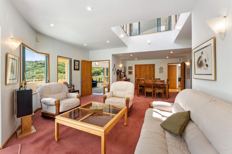 8 Hardy Street, Johnsonville, Wellington - Carousel 1