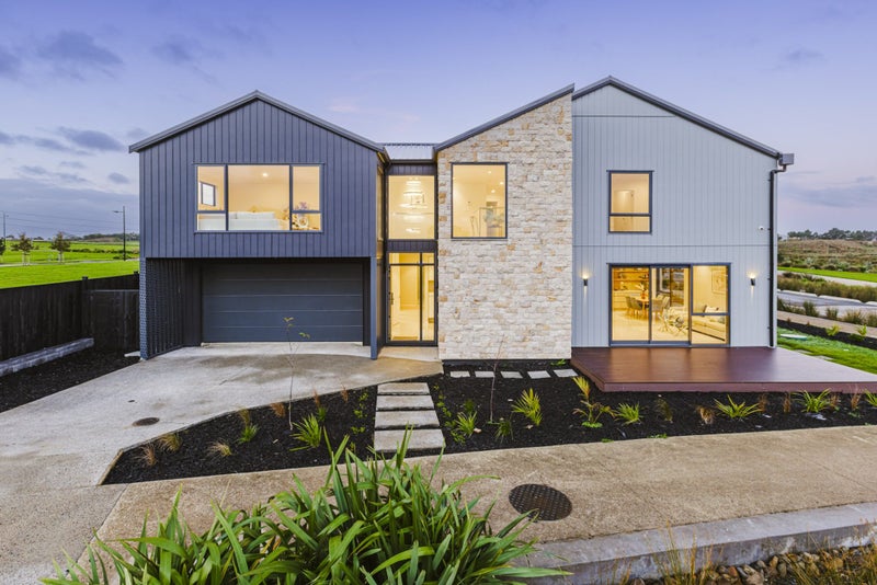 2 Seagreen Avenue, Rosehill, Papakura - Carousel 1