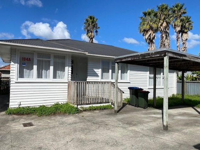 194A Pilkington Road, Point England, Auckland - Carousel 1
