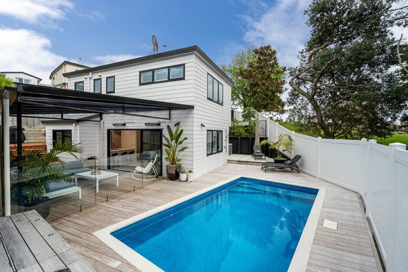 3/61 Fancourt Street, Meadowbank, Auckland - Carousel 1