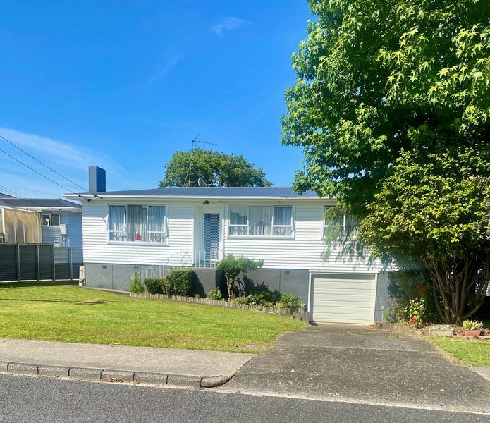 27 Beaumonts Way, Manurewa, Auckland - Carousel 1