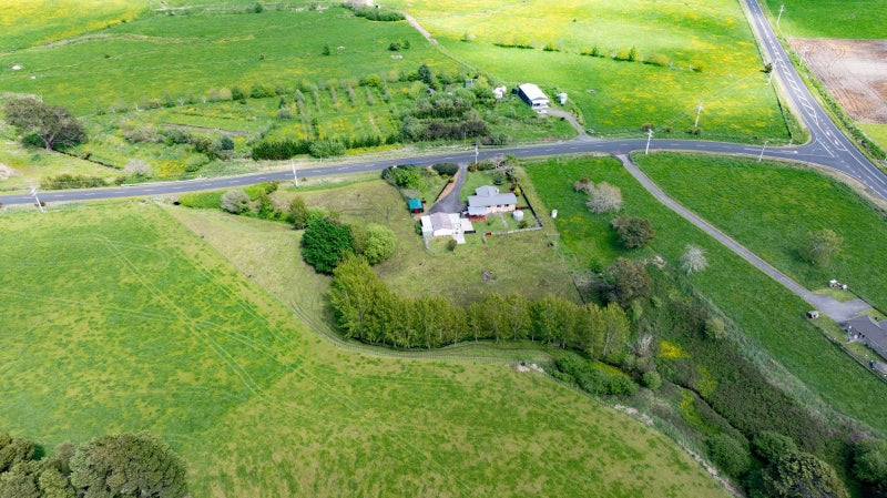 626 Campbell Road, Walton - Carousel 27