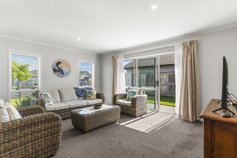 32 Harding Drive, Papamoa Beach, Papamoa - Carousel 2