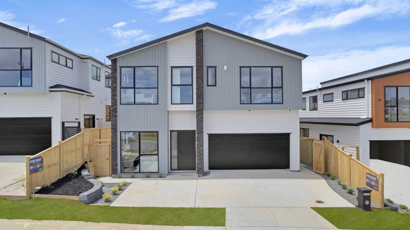 132 McQuoids Road, Flat Bush, Auckland - Carousel 1