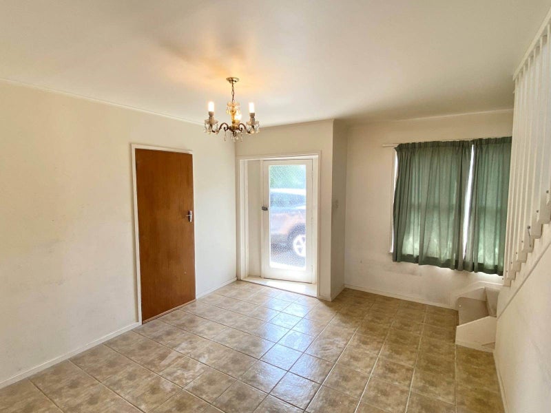 2/12 Wairakei Street, Greenlane, Auckland - Carousel 2