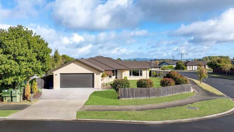 1 Whitney Place, Rototuna North, Hamilton - Carousel 1